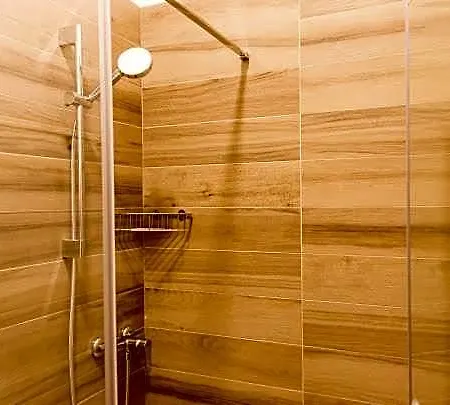 Rirooms *